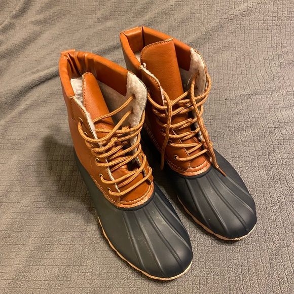 Duck Boots - Picture 1 of 4